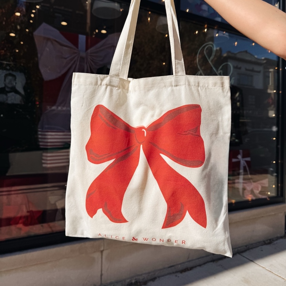 💕2 for $15💕 Alice & Wonder Chicago Cream Tote Bag with Red Bow Design